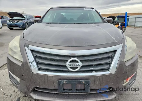 2013 Nissan Altima 2.5 z USA, uszkodzony, nr VIN 1N4AL3AP0DN569728